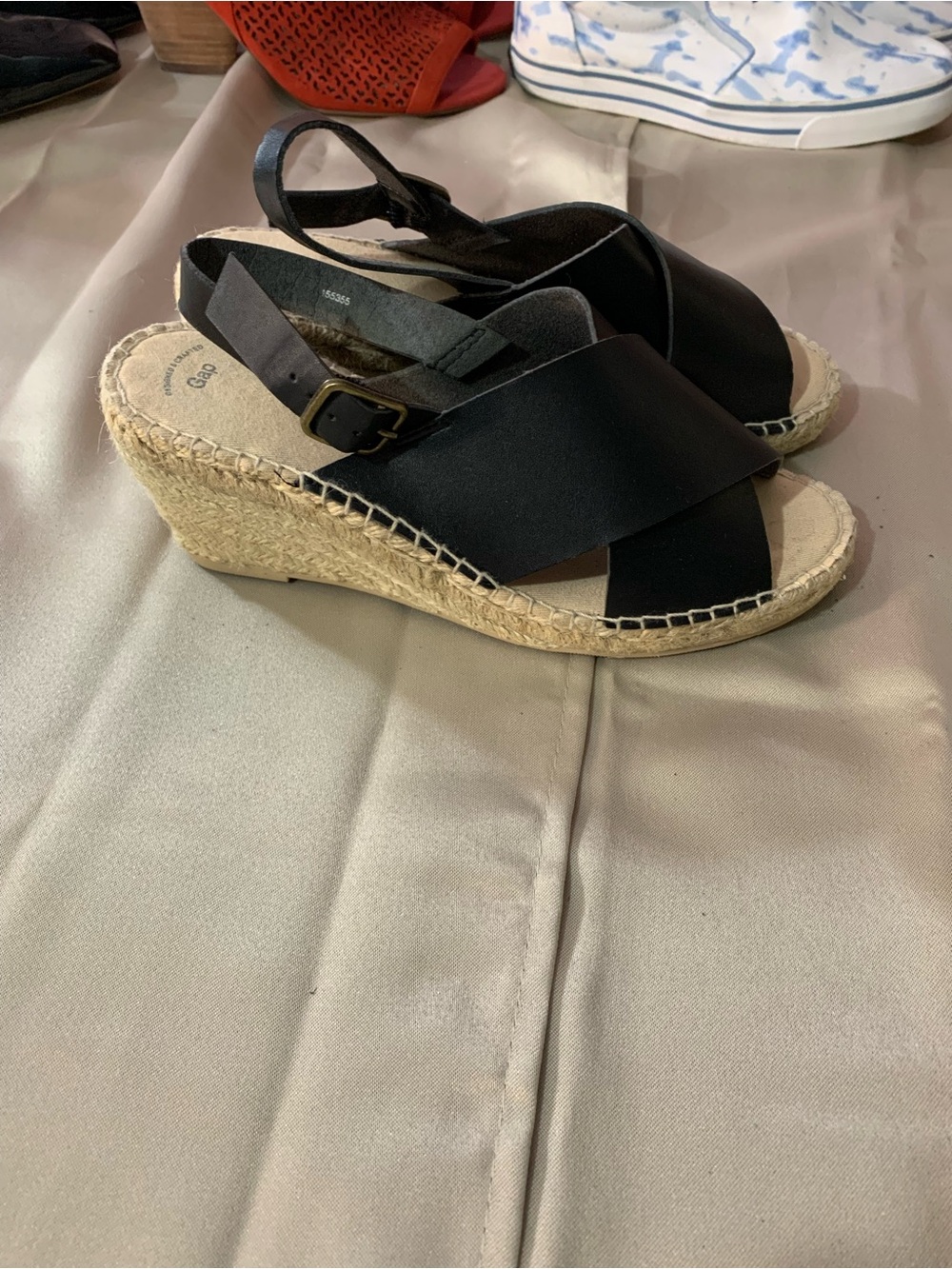 GAP Black Cross-Strap Espadrille Wedge Sandals B27